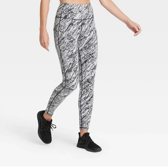 all in motion Pants - Womens Black & White High Waisted Marble Print Activewear Yoga Workout Leggings